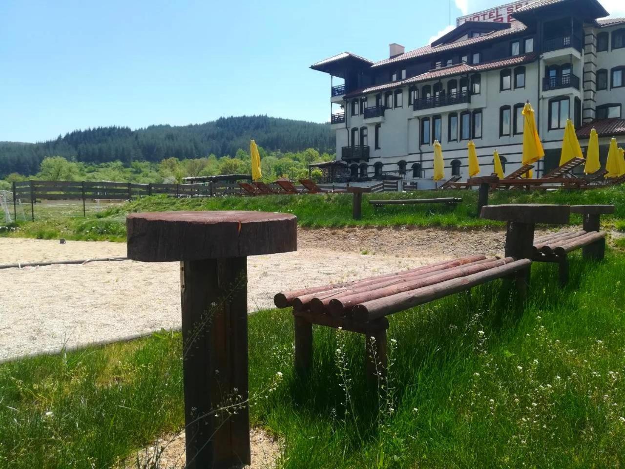 Hotel Orbel Dobrinishte Exterior foto
